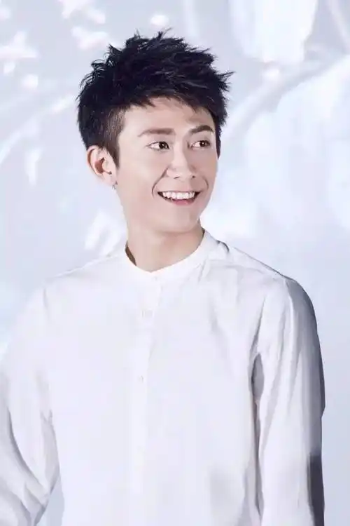 张一山为啥一直不留胡须?