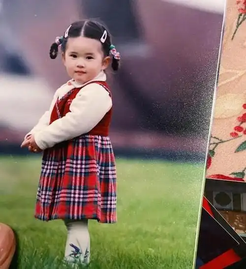 发量王者赵露思的减龄搭配你也可以学