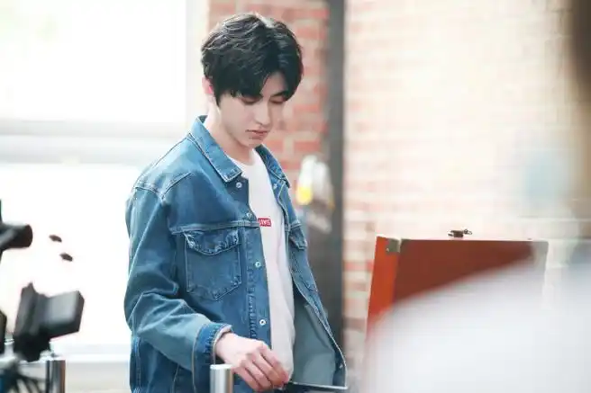 19977615 行程70  长沙7615北京蔡徐坤工作室无惧议论