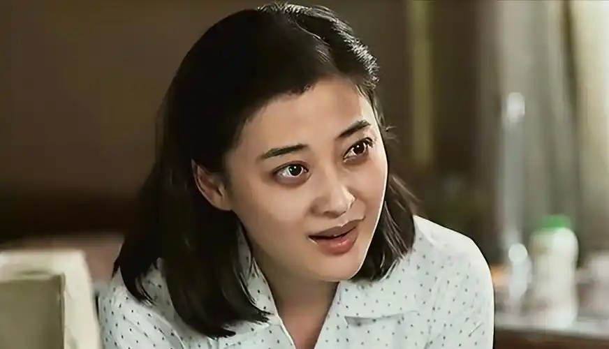 回顾梅婷:拒绝名导演,为前夫花400万,二婚嫁摄影师幸福圆满