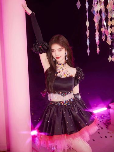 翰鸥斐现代舞服装套装新款鞠婧祎同款演出服黑色重工钉钻舞蹈服爵士