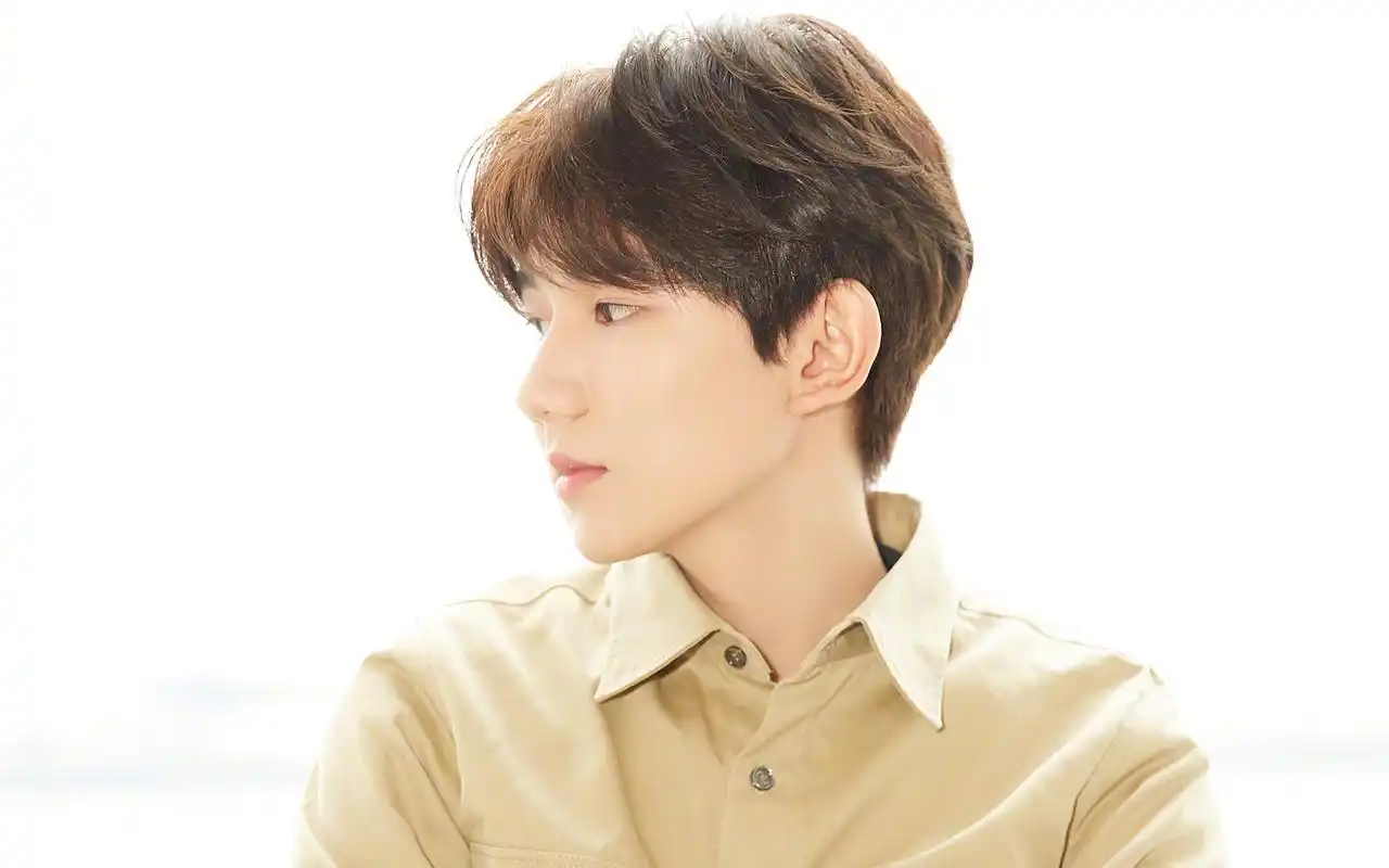 tfboys王源帅气军装高清桌面壁纸