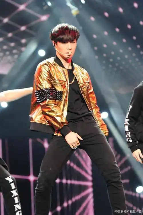 张艺兴演唱会伴舞服装被指侵权,这次他又摊上事儿了
