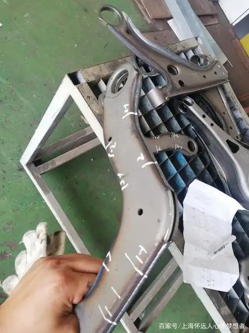 吉利前副车架底盘焊接焊缝