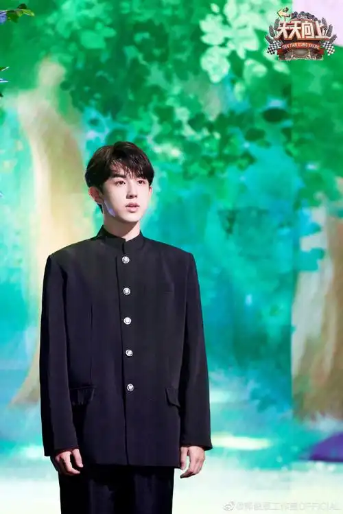 郭俊辰天天向上##郭俊辰可以把校服焊身上吗##郭俊辰16岁校服照好