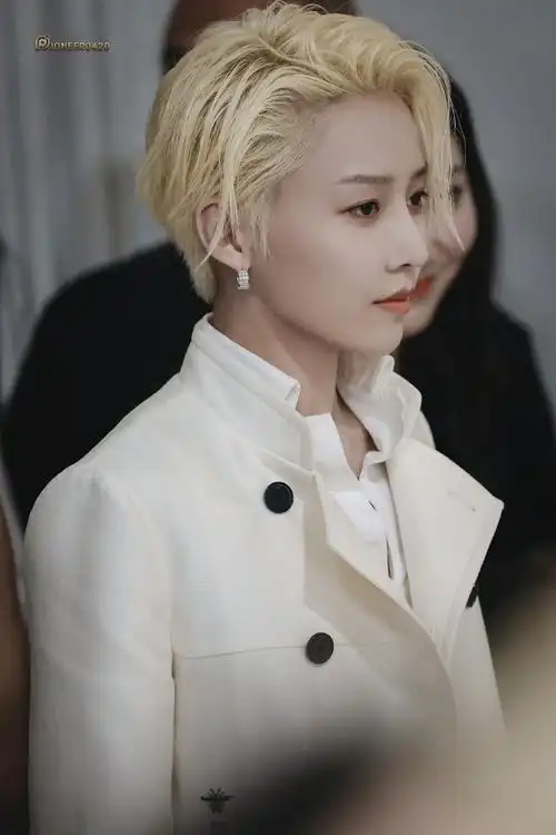 刘雨昕金发气质##刘雨昕迪奥活动造型