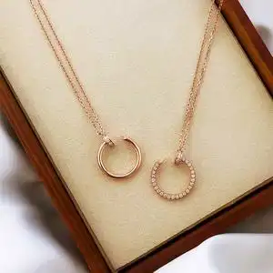 18k玫瑰金锁骨项链女购卡地亚正love双环钉子大饼满钻石彩金吊坠