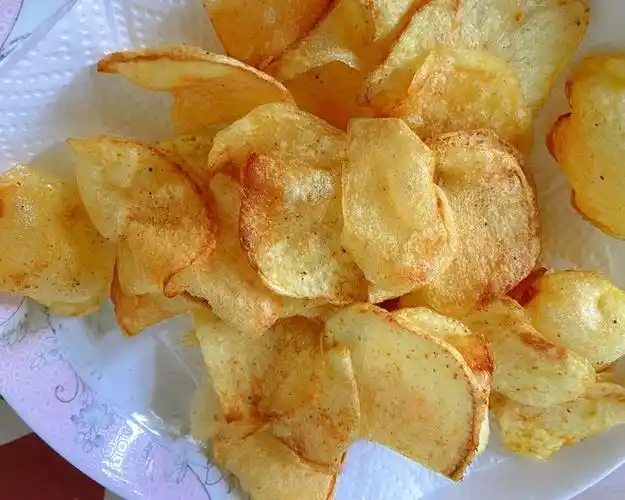 过这道菜水林777用料土豆1个椒盐适量烧烤粉适量炸薯片的做法土豆削皮