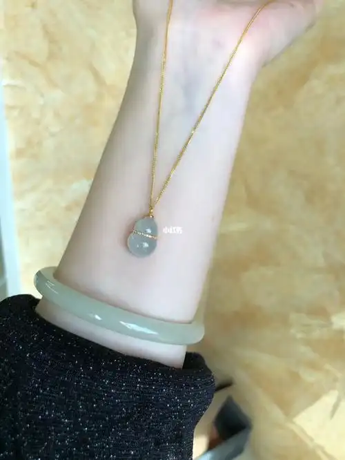 天然冰种翡翠葫芦项链86615葫芦形状的小蛮腰玉吊坠真的是一眼