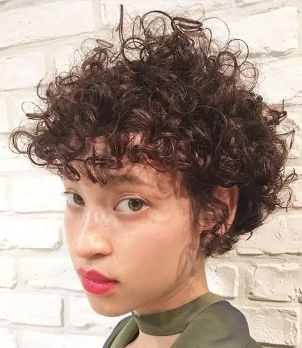 2020年底精选短发爆炸卷,时髦又洋气