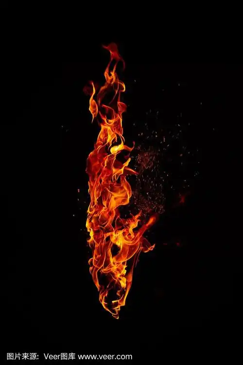 火焰火炬孤立在黑色背景上