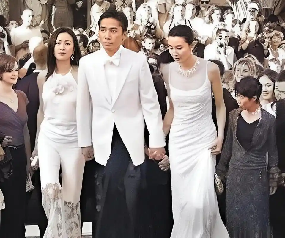 梁朝伟说:"张曼玉是唯一能让我发疯的女人.