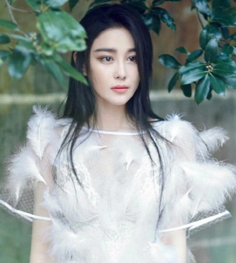 完美关系裴瑜扮演者张馨予魅力优雅剧照(5)