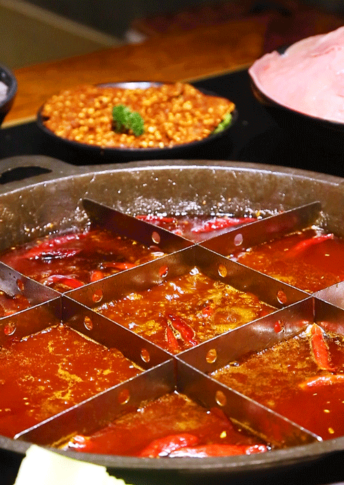 重庆火锅排队大佬搞事5折开涮