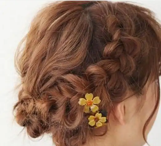 短发女生如何盘头发 好看女生短发盘发发型教程