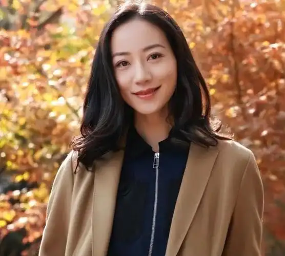 金星在一档节目中以犀利的口吻问韩雪:"你从事这个行业的动机是什么?