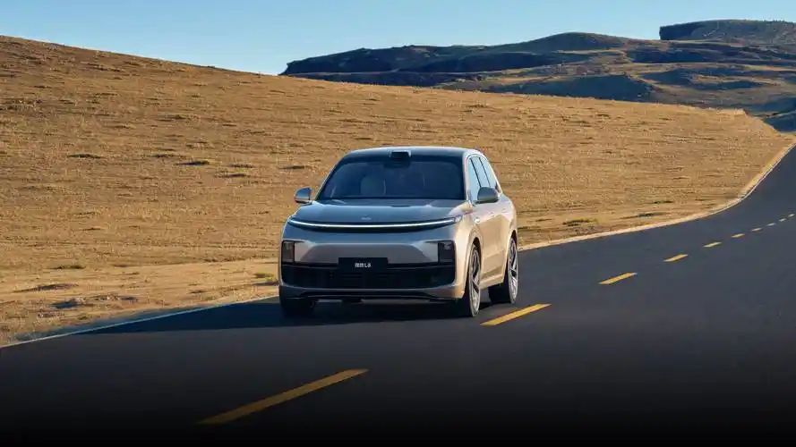 对于理想one停产的问题,理想汽车也有自己的考虑.