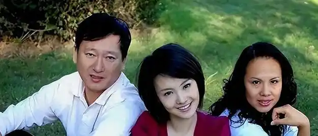 有种"整容"叫郑爽退网,被封杀2年后,她发胖秃头就像换了个人