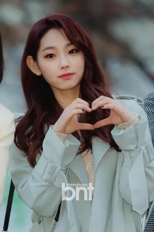 gugudan美娜确定出演大电影 与exo吴世勋合作