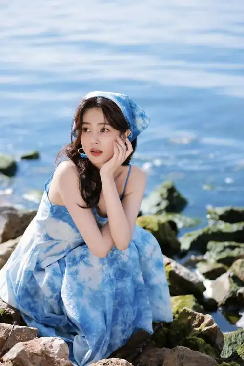 #街拍星尚场##多巴胺穿搭#