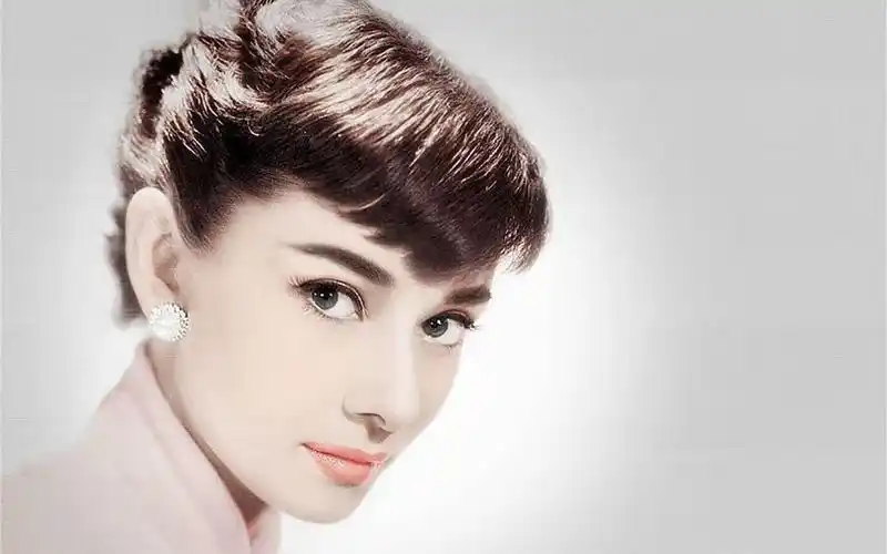 人间天使奥黛丽赫本经典瞬间剪辑