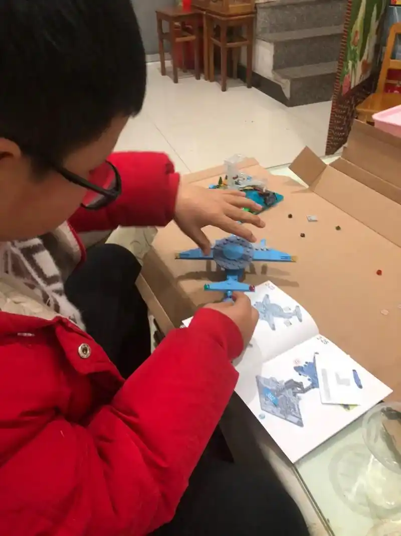 儿子历时两个小时完成的作品#拼装玩具 #动手动脑 #模型制 - 抖音