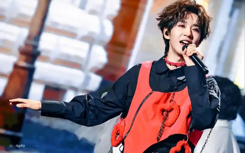 eyes for you贺峻霖个人solo直拍