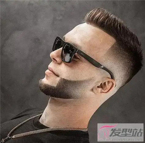 时尚男士莫西干短发 三面剃寸头帅气设计