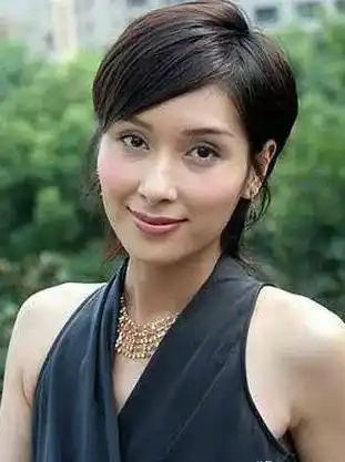 而当毛玉萍发现他与杨恭如爱上时,一下来气了,决定收拾这个小三一番.