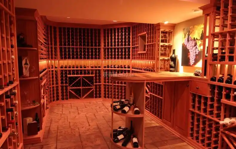 2022家庭地下酒窖红色酒柜装修效果图片