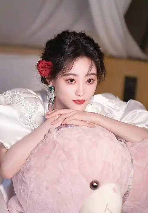 小杨幂祝绪丹的清纯性感照片_演技_美女_大火