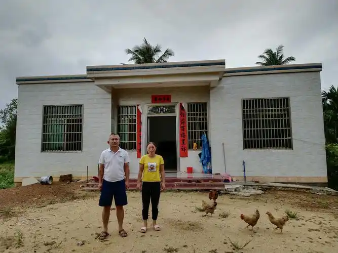 和乐村贫困户危房改造后的房屋照片