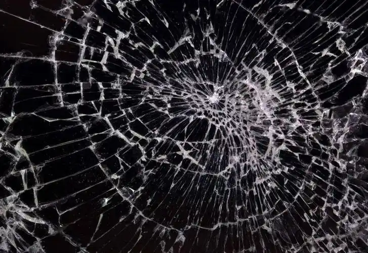 这种险曾让保险公司越卖越亏,如今降价也能盈利_碎屏