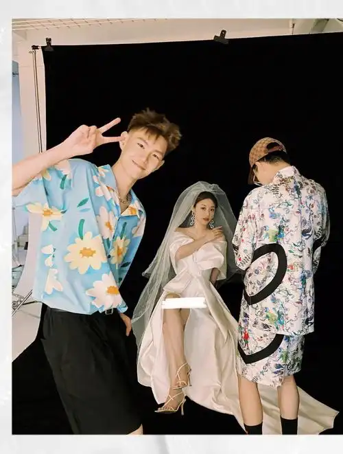 超绝的黑色背景婚纱今日花絮