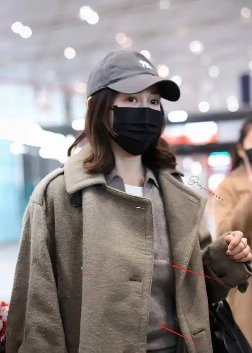 原创王鸥被曝生产后首次露面!