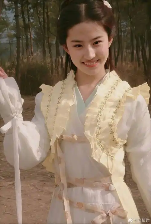 当年刘亦菲的赵灵儿真的好灵好漂亮! zt