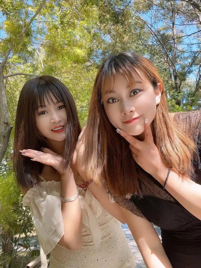 在最好的年纪,最美的青春年华里,有幸遇见,恰好合拍[玫瑰]我 - 抖音