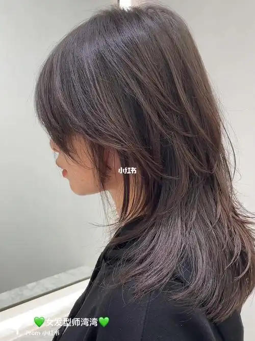 剪发前的片段了小姐姐的脸超级小,整体就会留的比较长#日系高层次发型