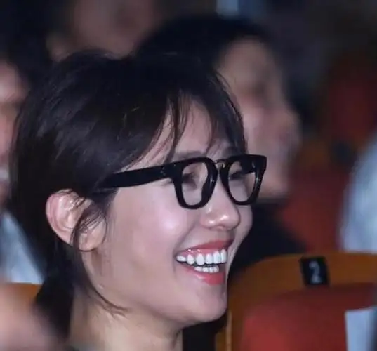 白百何只能说是遇到了一个好男人,陈羽凡对于白百何的事,并没有做出