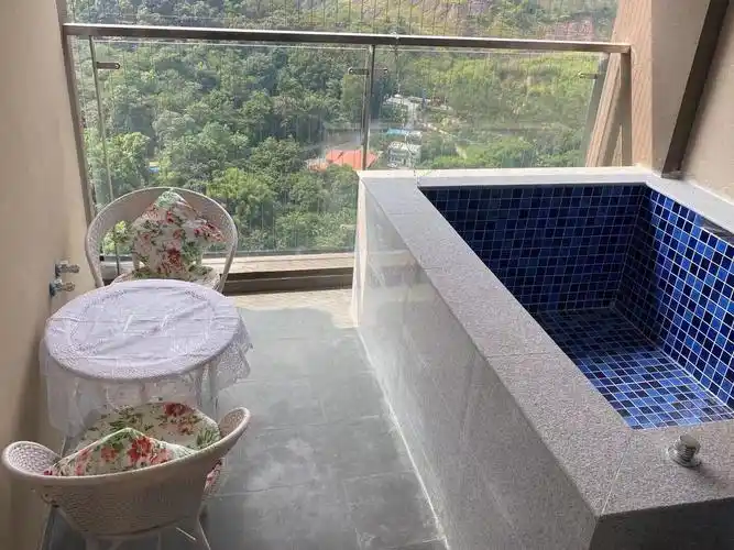 1.8米双人泡池,洗去疲劳.山景大露台,夜眺星辰美景,日看秀丽山景.