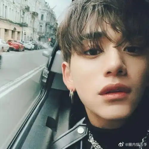 黄旭熙发博道歉还手写信可惜网友并不买账让他退队