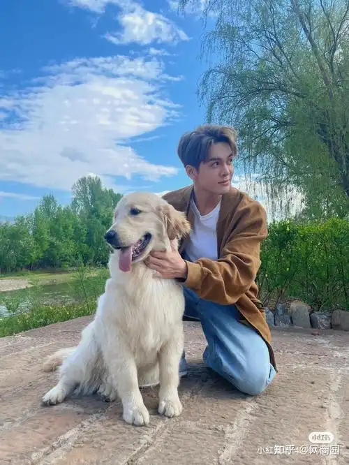 大眼崽"曾舜晞"因在《终极笔记》里饰演吴邪走红