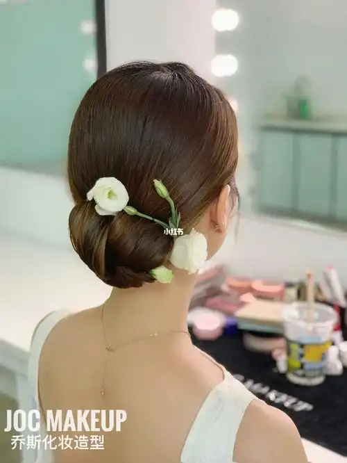 简约低盘发经典优雅新娘造型班花絮