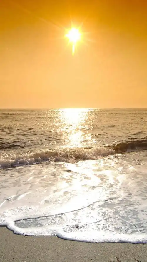 > || 更新时间:2017-10-25 颜色分 银色 关键词:  大海 日出 唯美风景