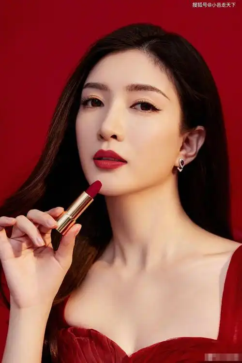 江疏影红色系列雍容华贵写真合集