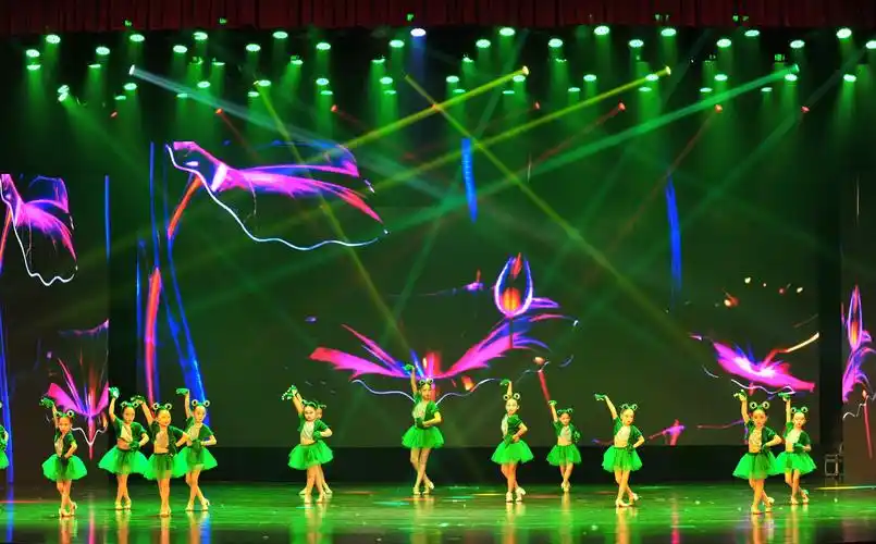 十年花开,盛夏果实——三月艺术十周年庆典晚会