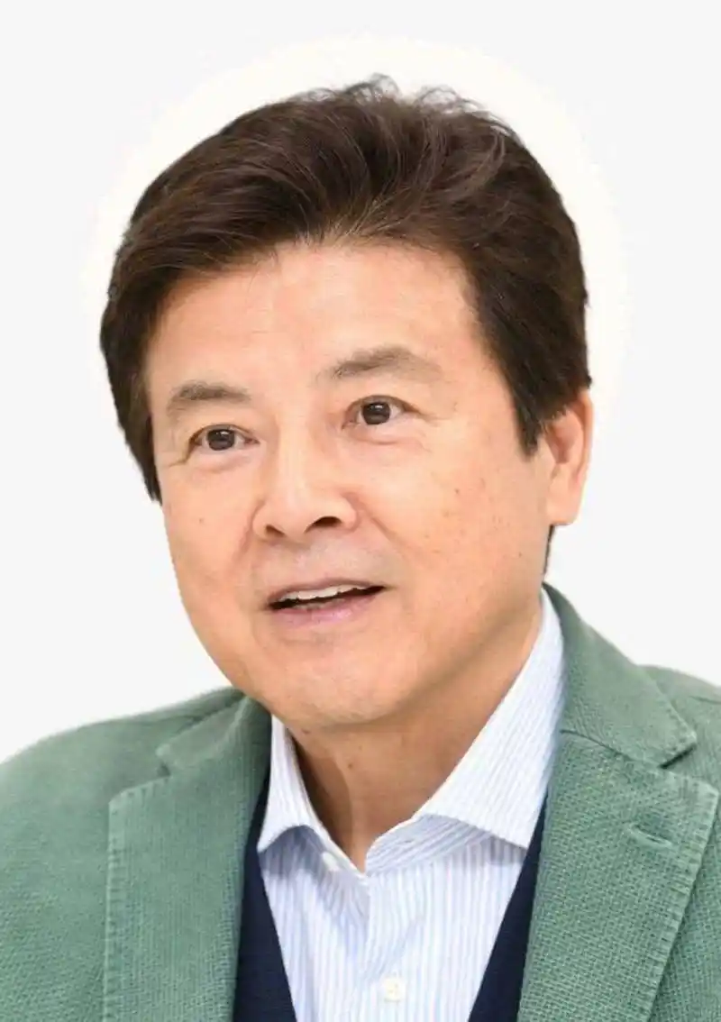 儒雅男人越老越耐看,发福也不会显油腻_发型_男性_服装