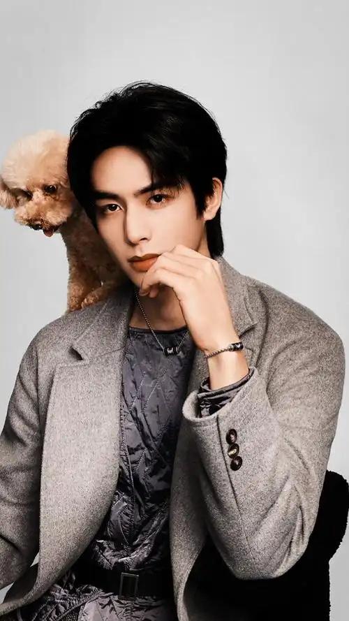 宋威龙#8月你好,来组壁纸