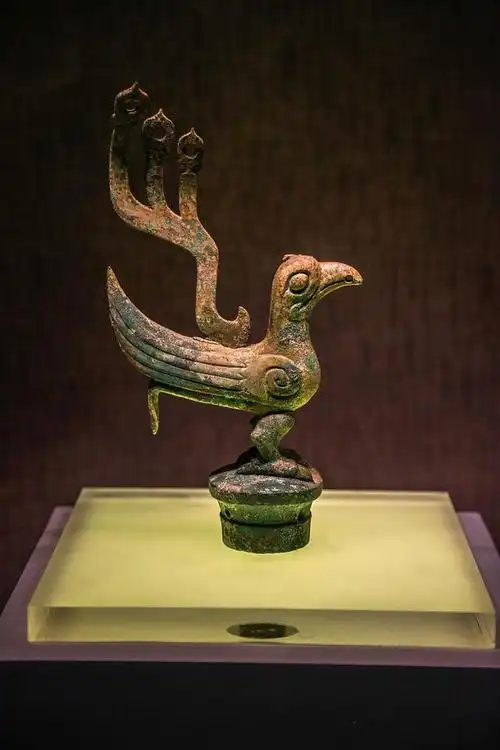 三星堆鹰头与铜鸟古代巴蜀文化的瑰宝与人类智慧的见证