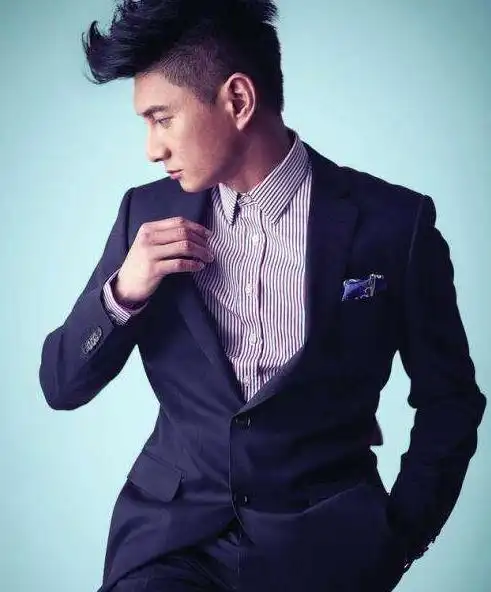 吴奇隆的侧颜一直都超级有型